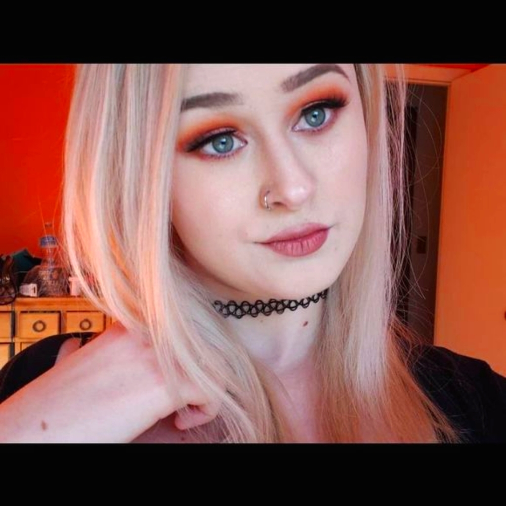 Meet your Posher, Lexi